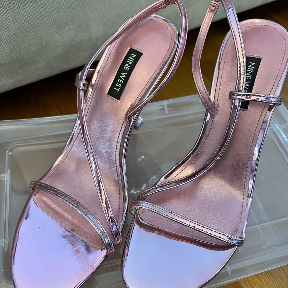 NINE WEST PINK METALLIC SANDALS